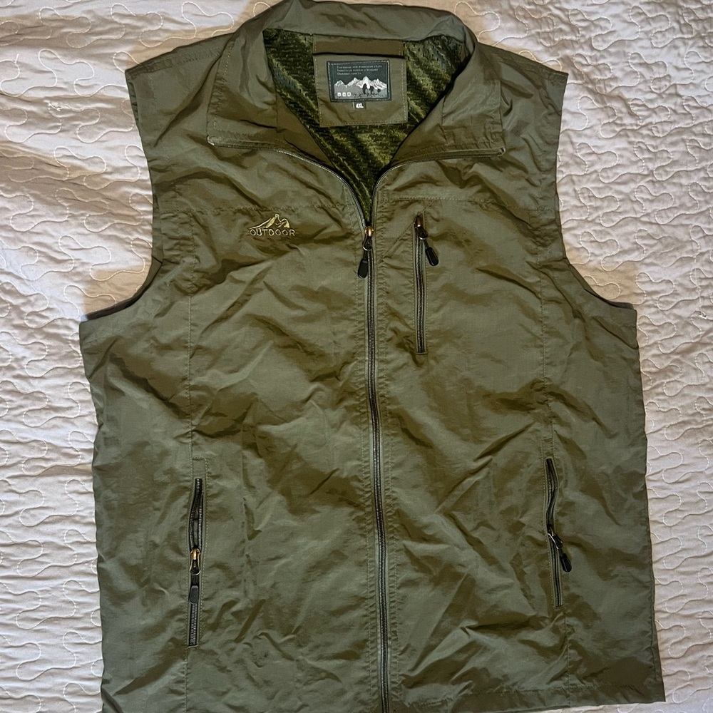 Classic style Zip up vest industrial American and European Mitary Style Green